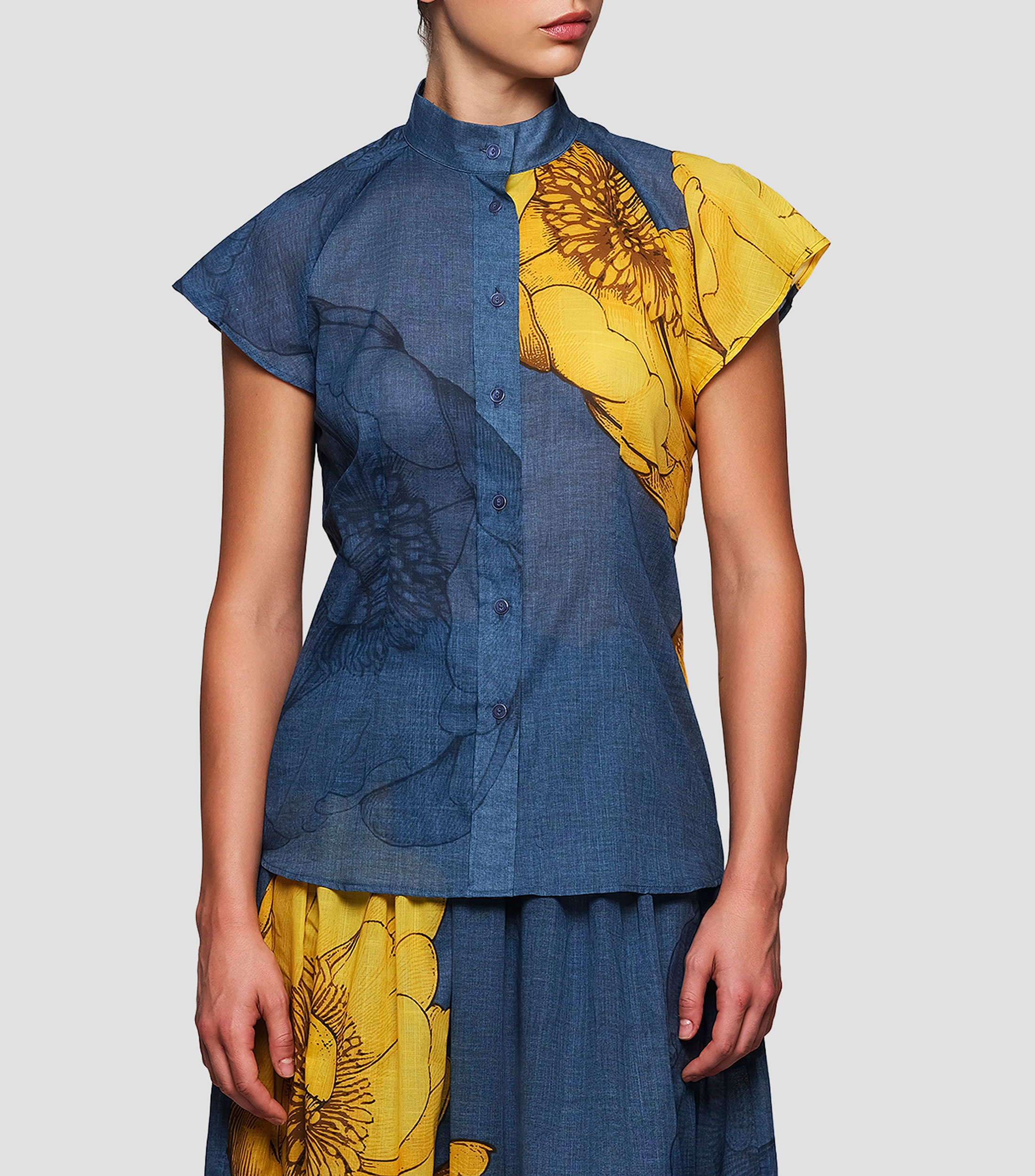 Camisa estampada con manga corta Mujer